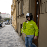 courier delivering food